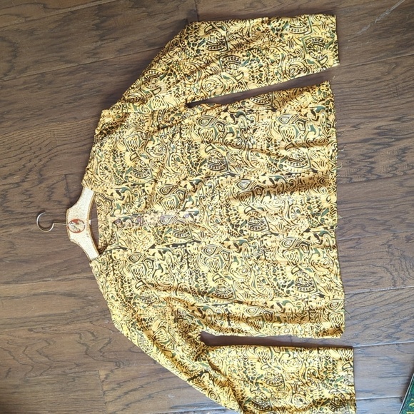 Handmade blouse - Picture 2 of 5